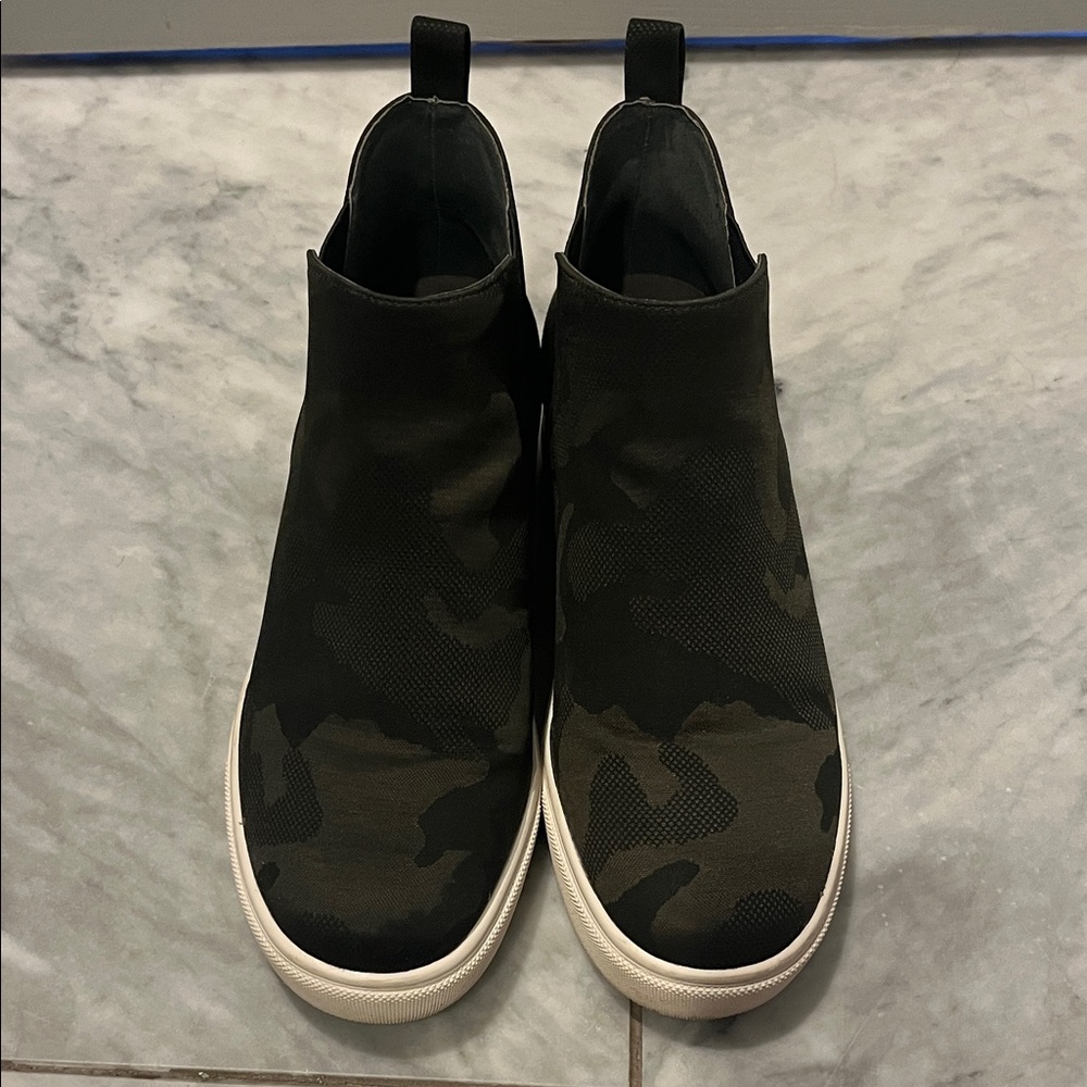 Women’s Steve Madden Cayden Camouflage Wedge Slip-On Sneaker Size US 9
